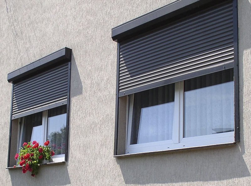 На окна в Горячем Ключе